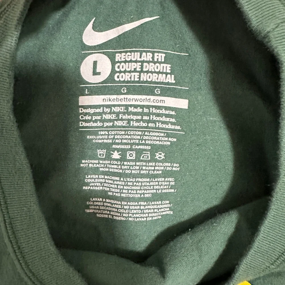 Nike Oregon Marcus Mariota #8 Graphic T-Shirt Short Sleeve Green Mens Large